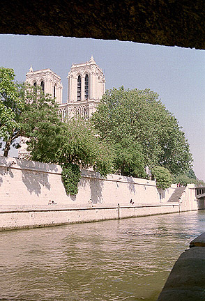 Les quais à Notre Dame