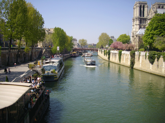 Les quais près de Notre Dame