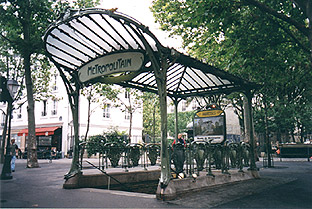 Entrée métro Abbesse Architecte Hector Guimard